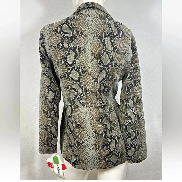 Danny & Nicole Jacket Sz 10P Snake Print Jacket Button Front 1 Piece - Picture 4 of 9